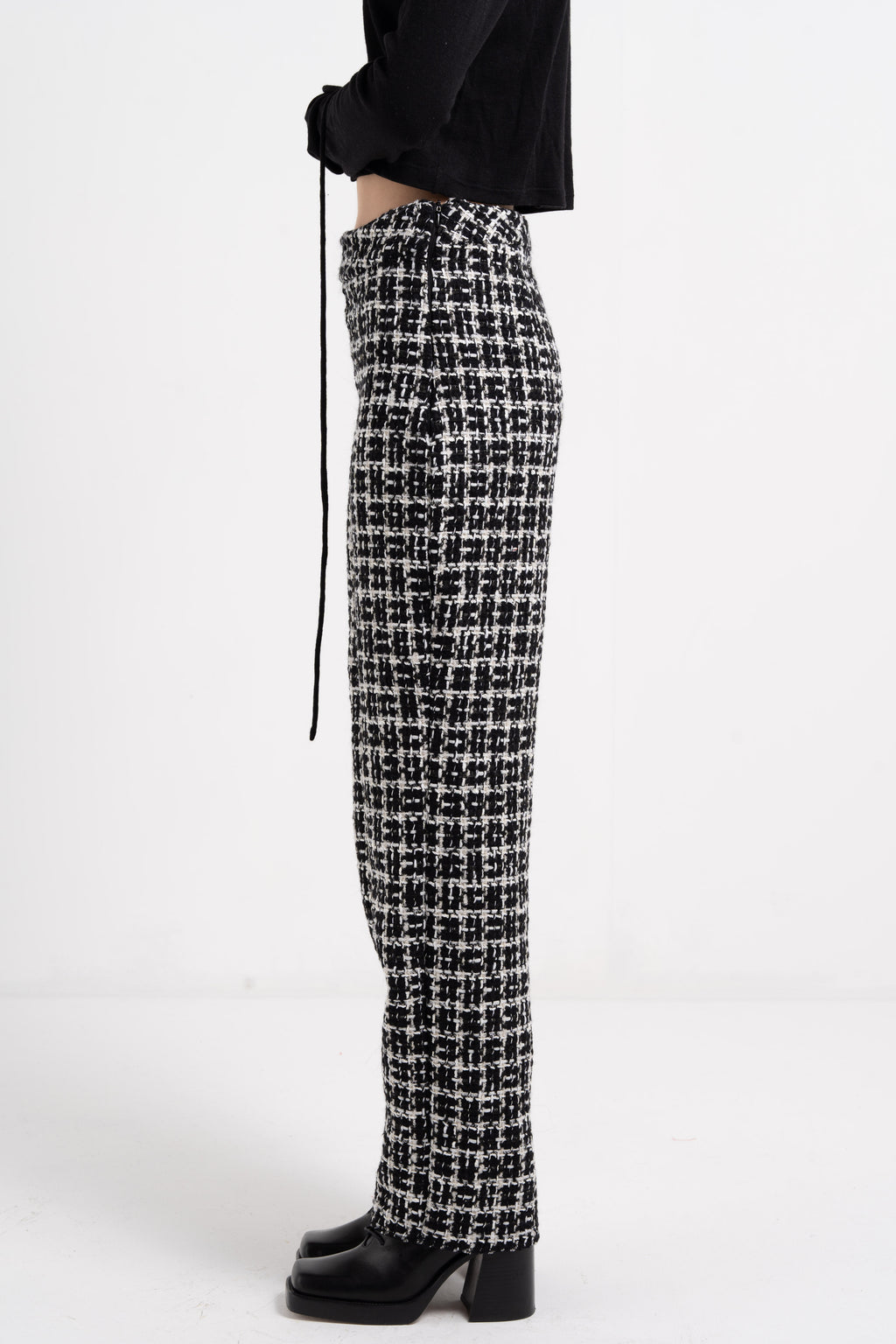 BLACK AND WHITE HIGH WAIST DARTED TROUSERS image 1