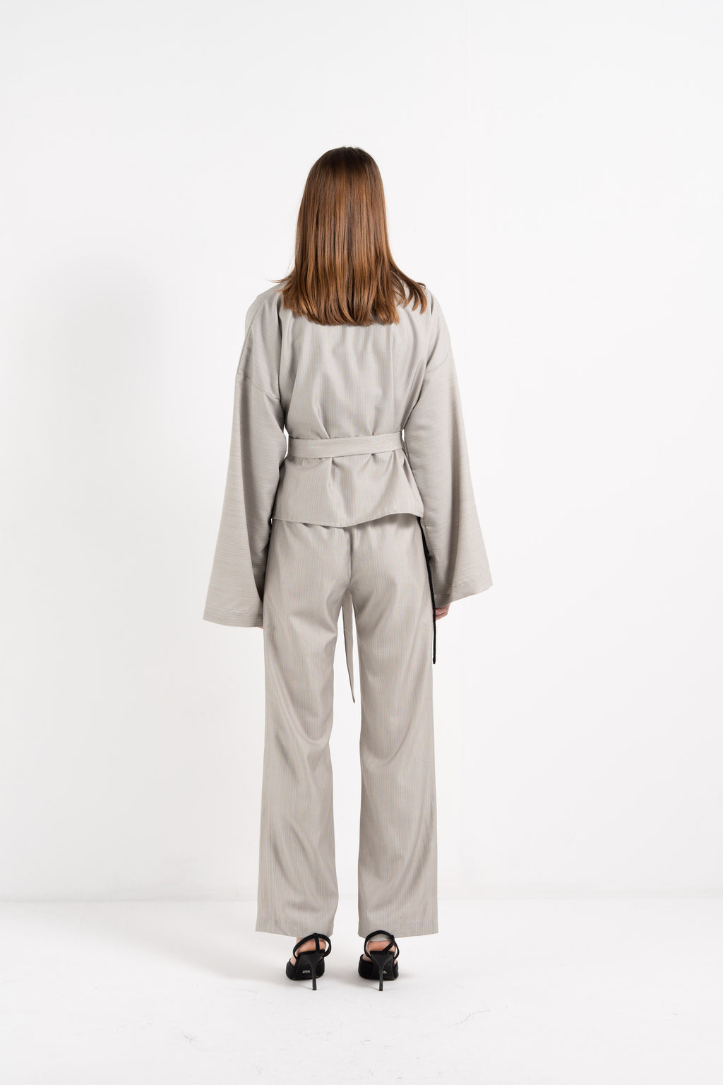 GREY STRIPED SILK KIMONO image 2