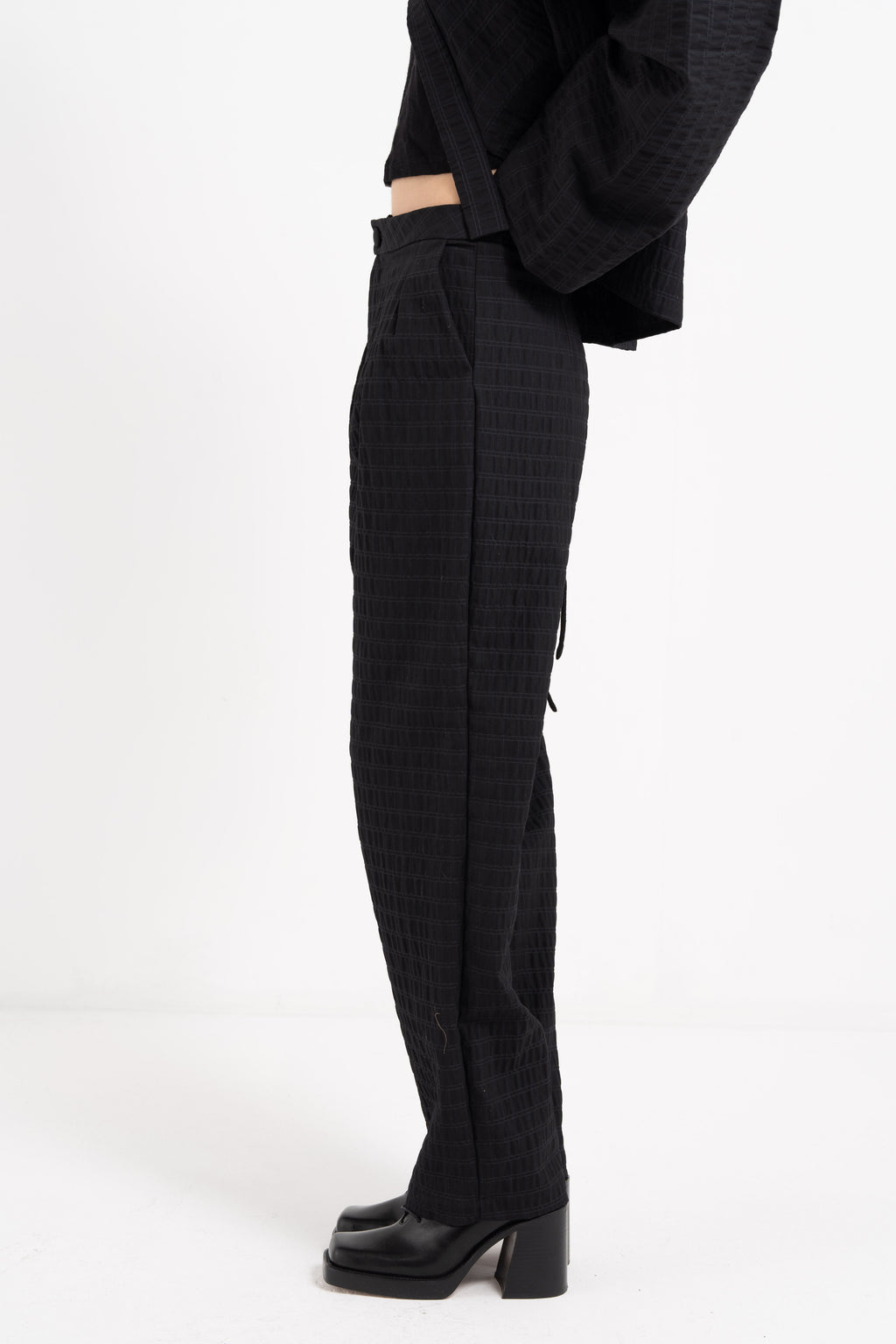 HIGH WAIST TROUSERS WITH PLEATS image 9