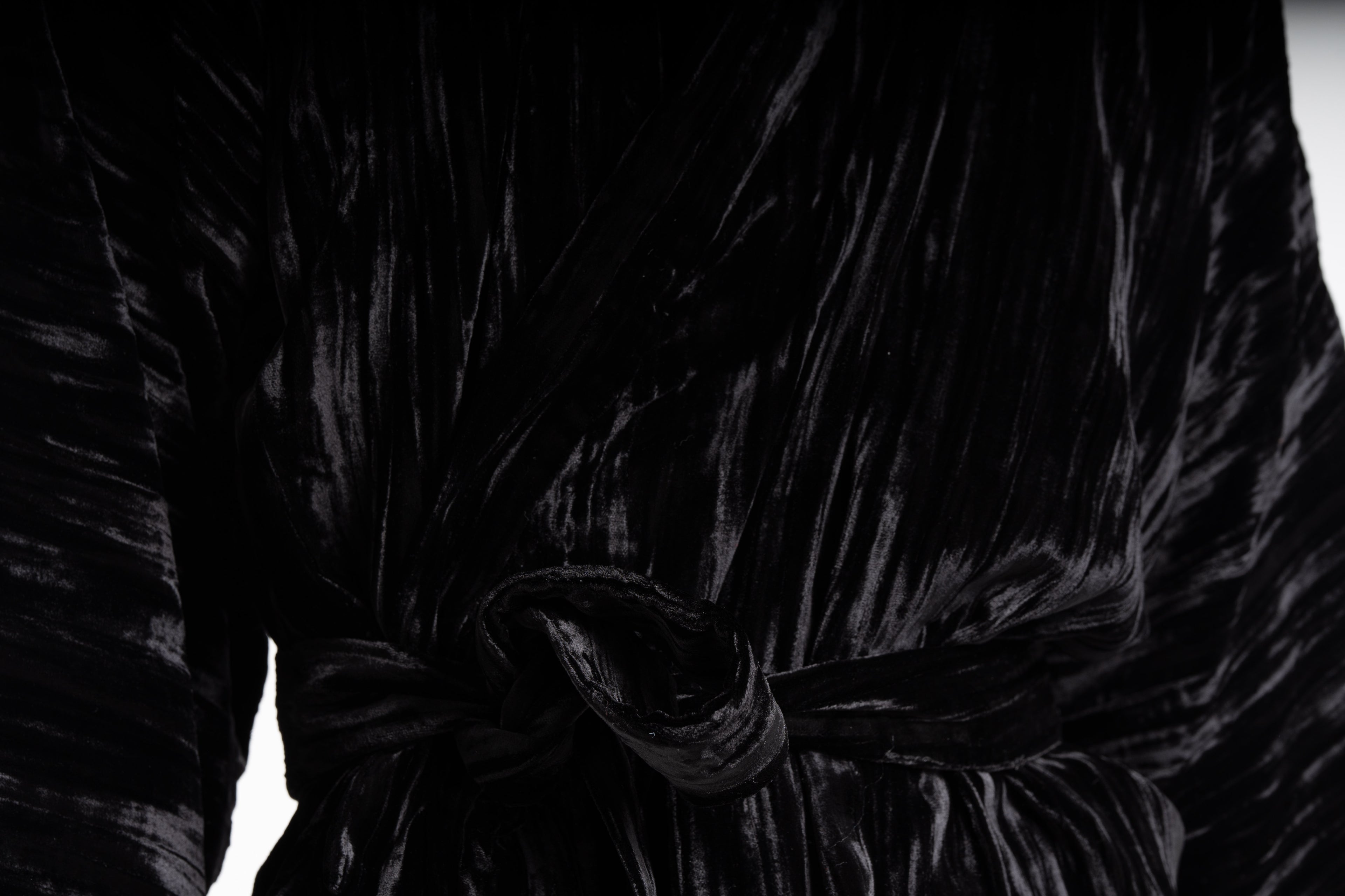 BLACK CRUSHED VELVET KIMONO image 2