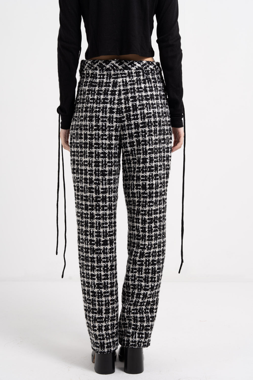 BLACK AND WHITE HIGH WAIST DARTED TROUSERS image 2