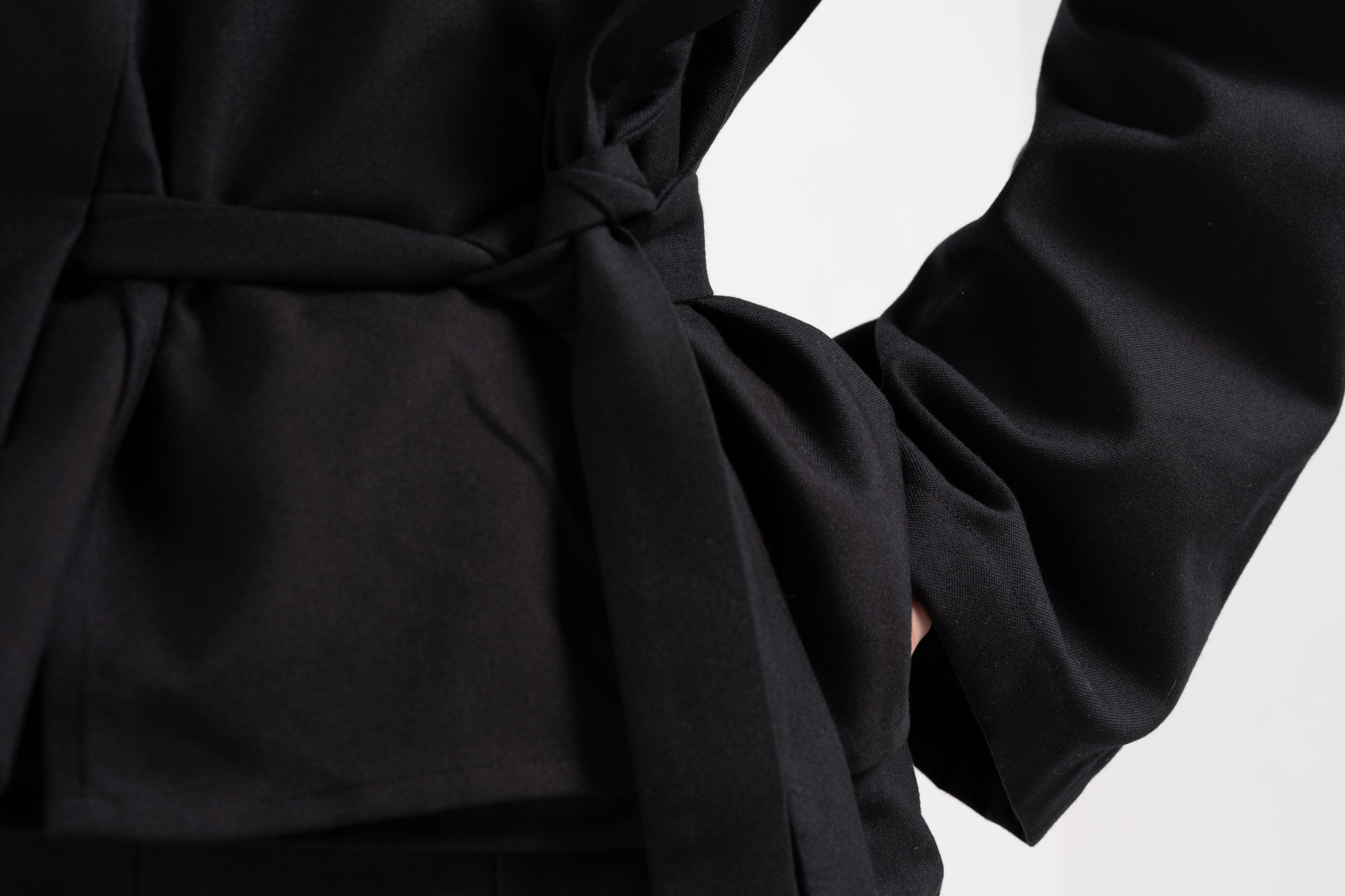 BLACK THICK WOOL KIMONO image 2