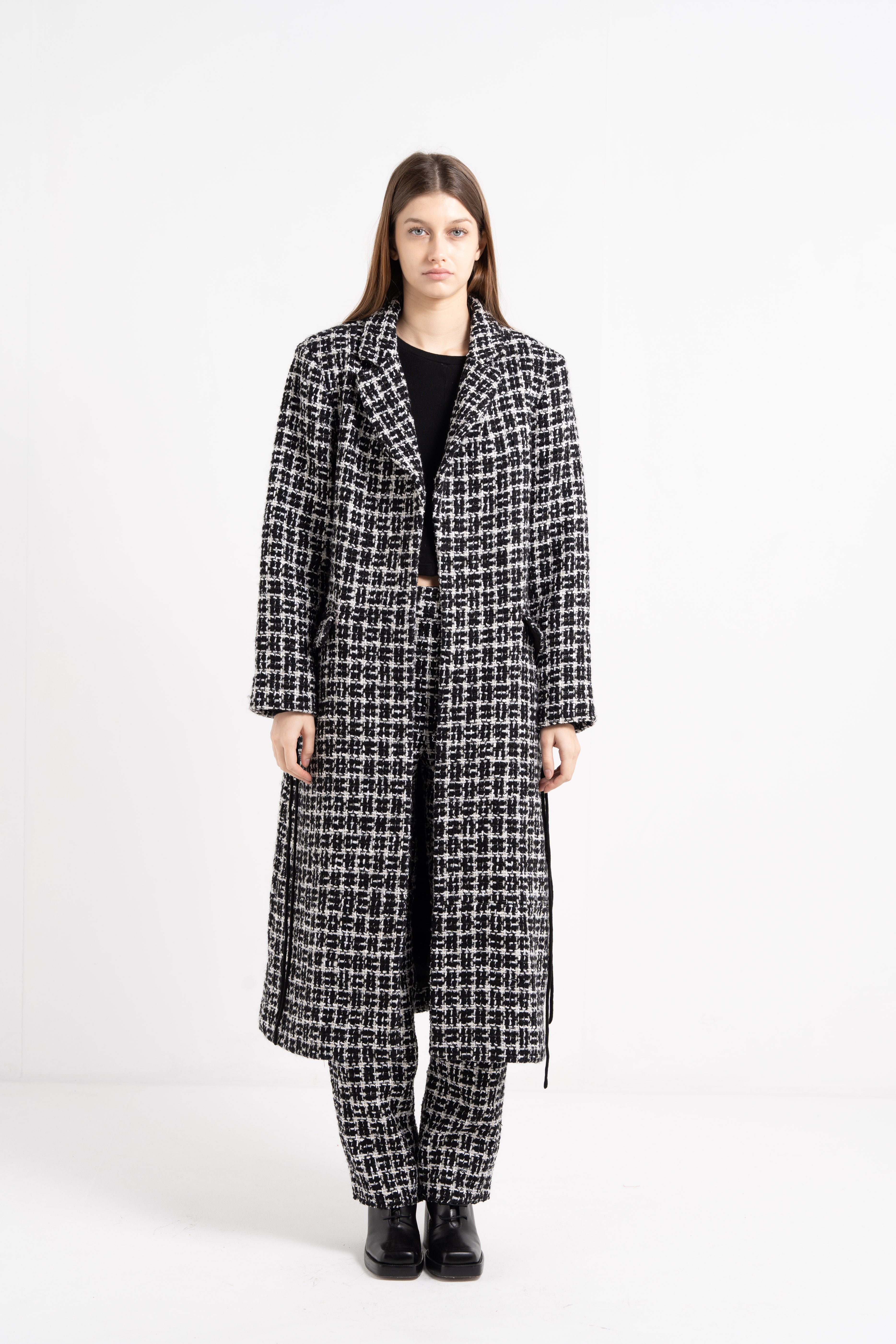 LONG COAT WITH TAILORED COLLAR image 0