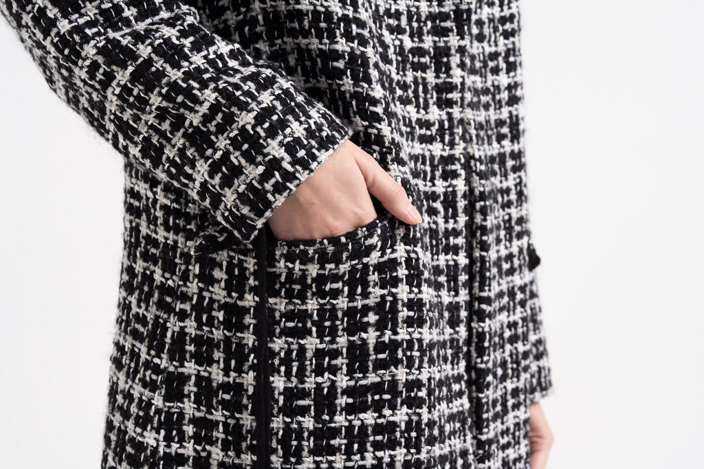 LONG COAT WITH TAILORED COLLAR image 1